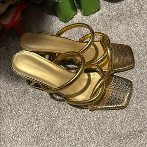 Elegant Gold Strappy Women's Sandals